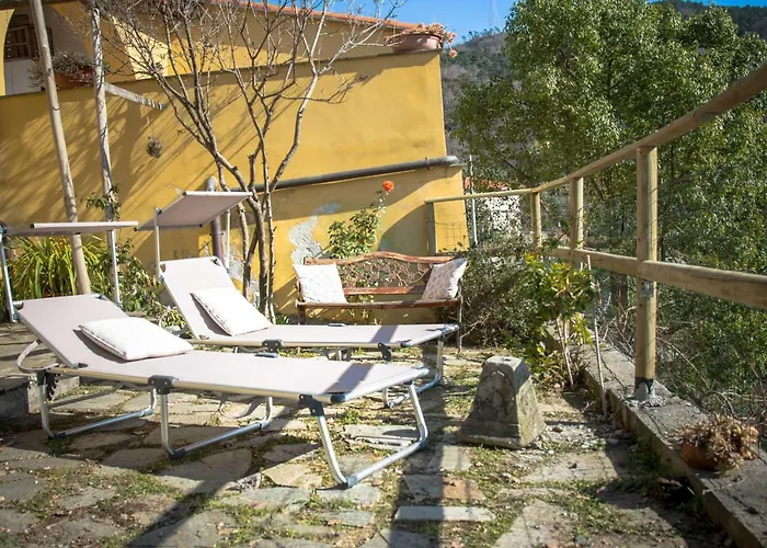 A Ca Vegia * Calice Ligure